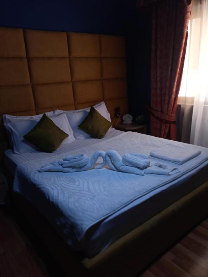 Orange Villa Tirana Eksteriør billede