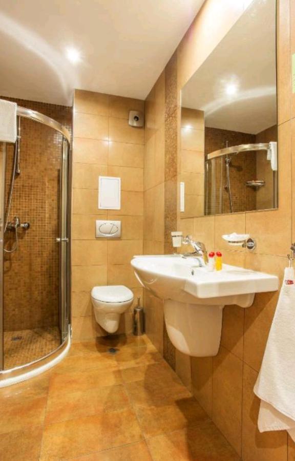 Orange Villa Tirana Eksteriør billede
